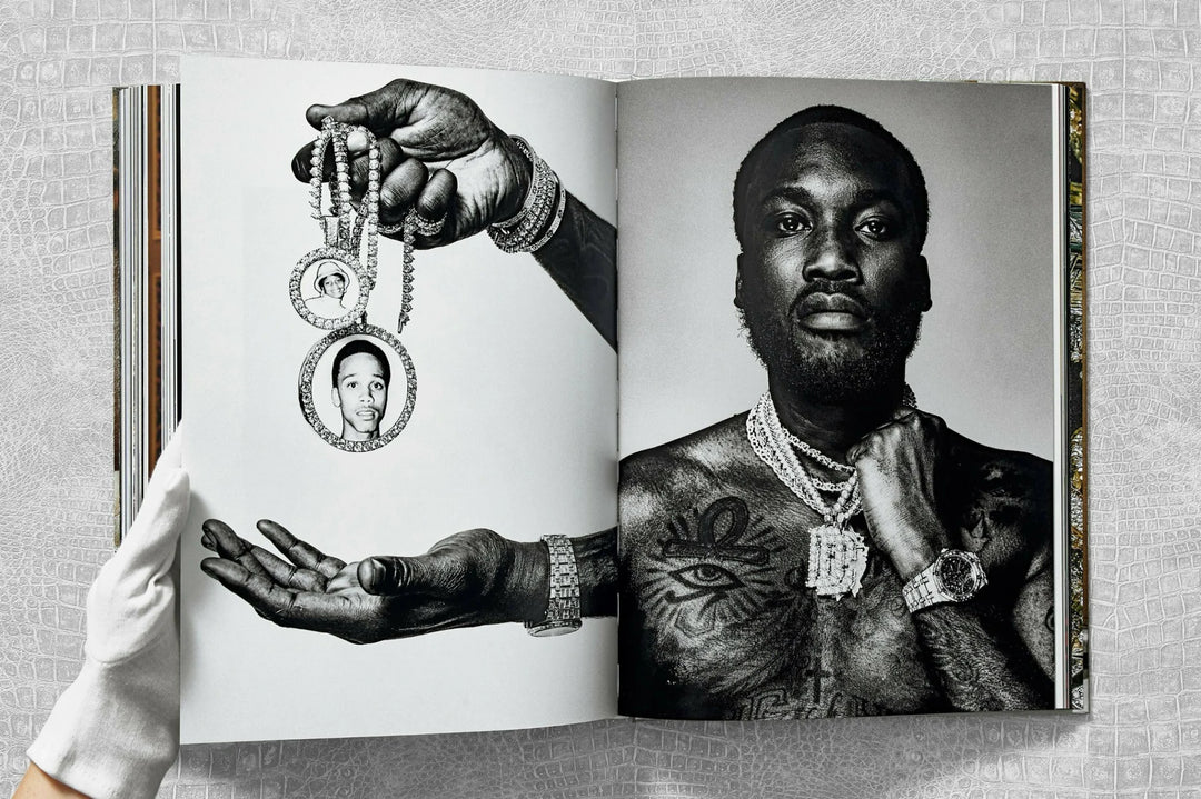 ICE COLD. A HIP - HOP JEWELRY HISTORY