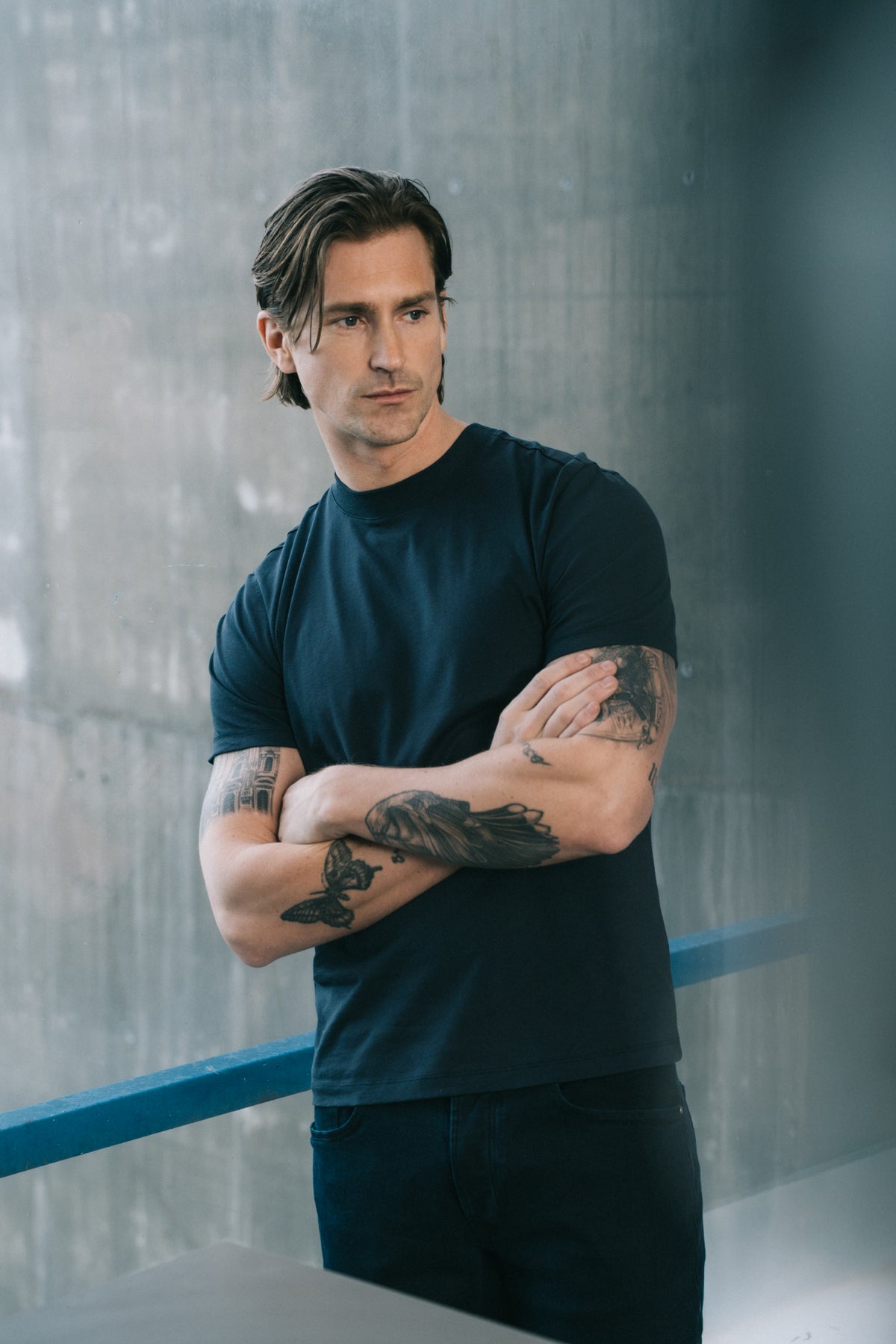 HIGH NECK TEE NAVY