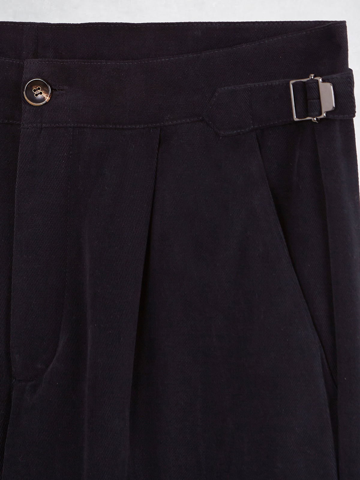 PLEATED CHINO PANT NAVY