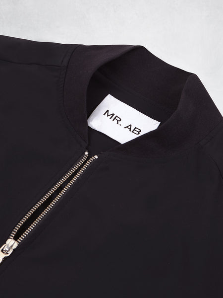 TRAVEL BOMBER BLACK
