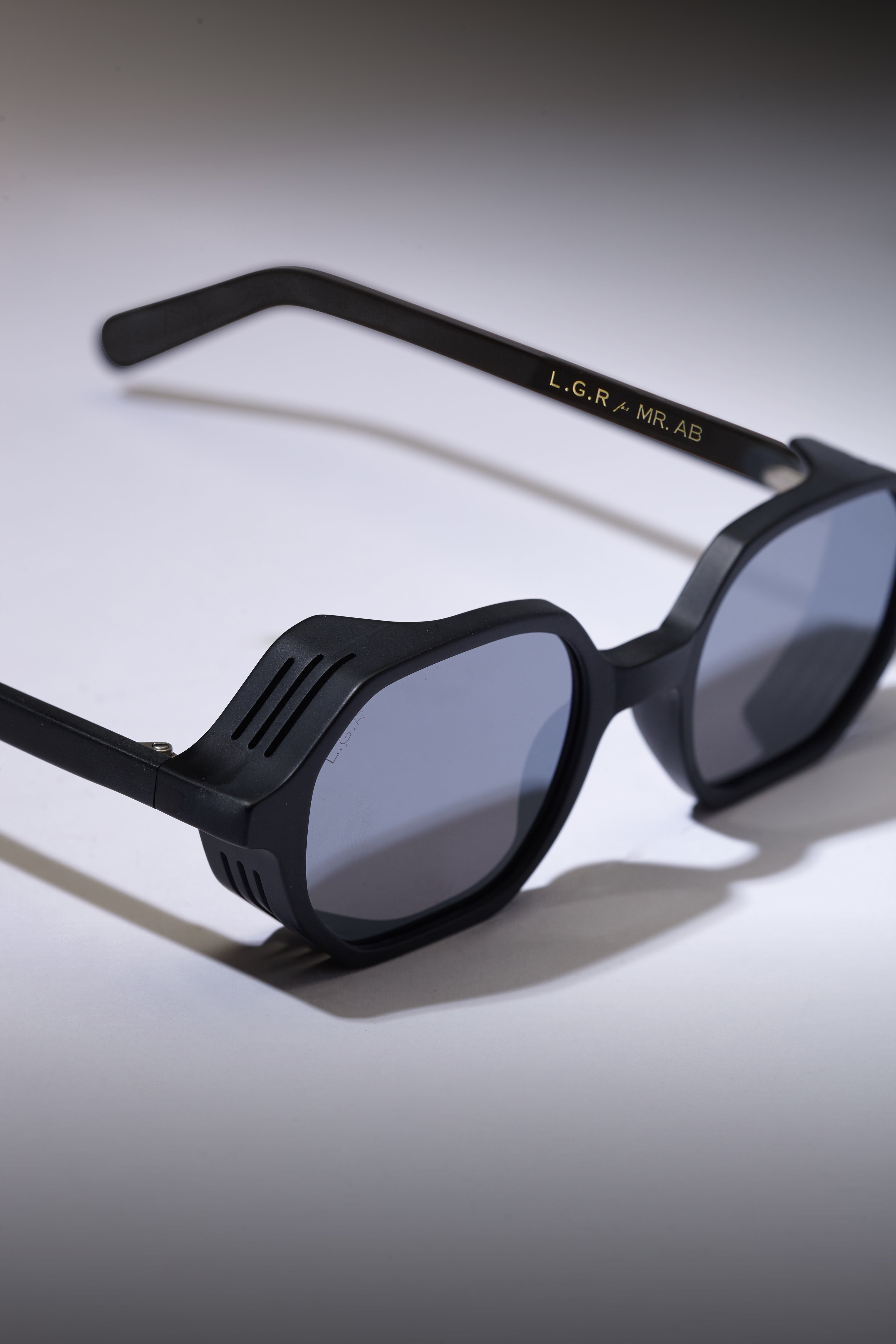 BAR　LDS／MZ BLK M L.G.R X MR.AB - ZANZIBAR EXPLORER – MR. AB