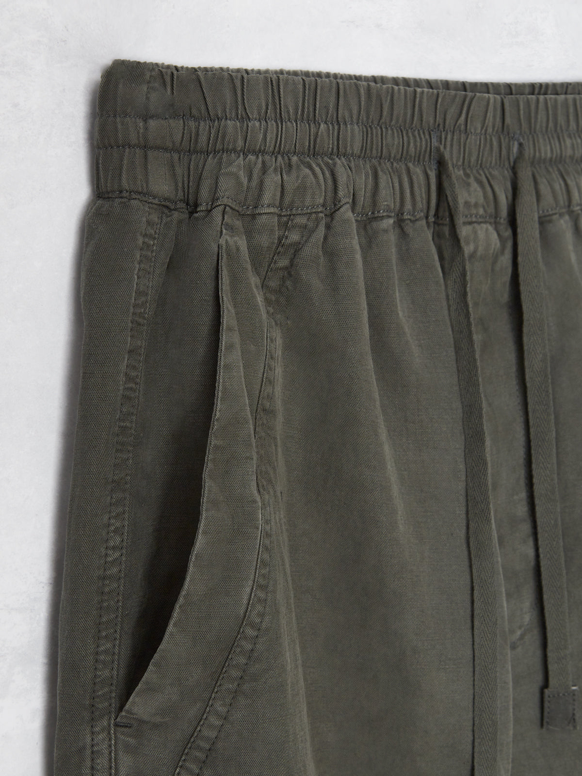 jogger khaki#color_khaki
